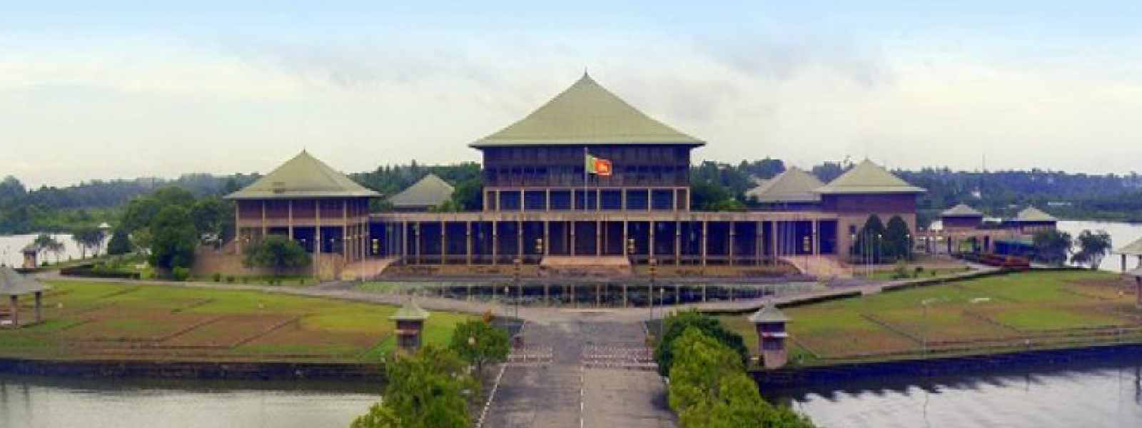 මැති - ඇමති රට ගමන්වලට සීමාවක්